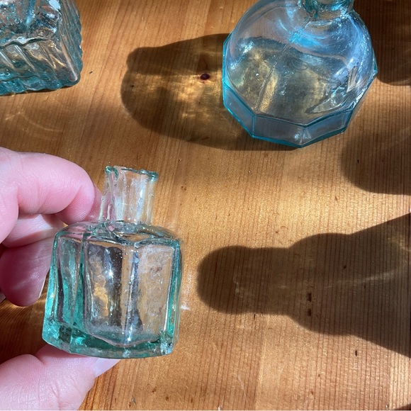 ANTIQUE TEAL GLASS INK BOTTLES VICTORIAN ICE BLUE LOT OF 3 VINTAGE SCARCE! - Picture 10 of 15